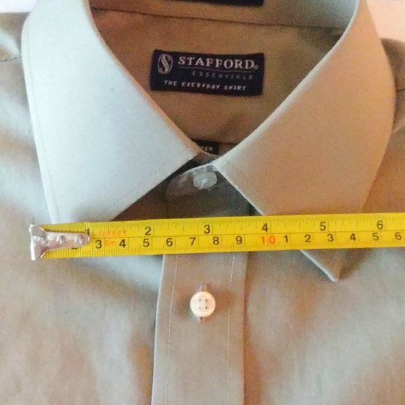 Stafford Essentials Men's Fitted Shirt - Picture 3 of 10